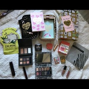 Brand new high end makeup bundle